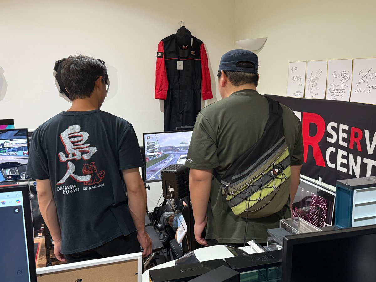 GFR_SC's tweet photo. 今日は展示品搬入と、ゲームの追加、設定をしておりましたが、ESTのご利用のお客様から声をかけて頂いたのでお試しでご利用して頂きました。遅い時間まで熱中して楽しんでプレイしておりました。またのご来店をお待ちしております。 https://t.co/t4YpXExi9h