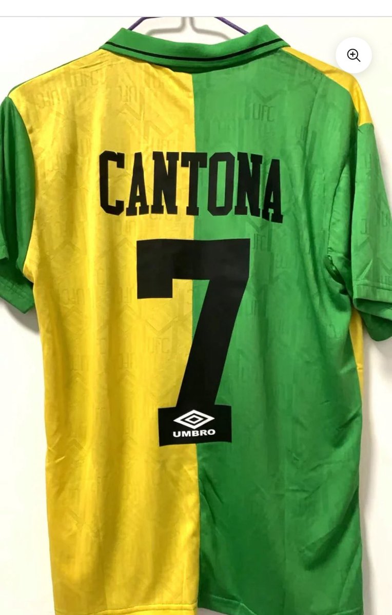 RobgAfrica's tweet image. Still one of my most favourite kits ever &amp;amp; player for United  a close call between Eric &amp;amp; @WayneRooney  for me. #manunited #greenandyellow #MUFC