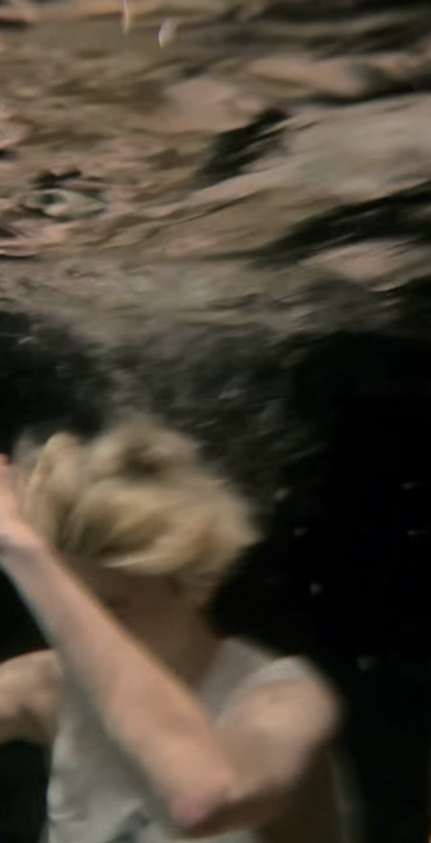 물에빠진나이프?