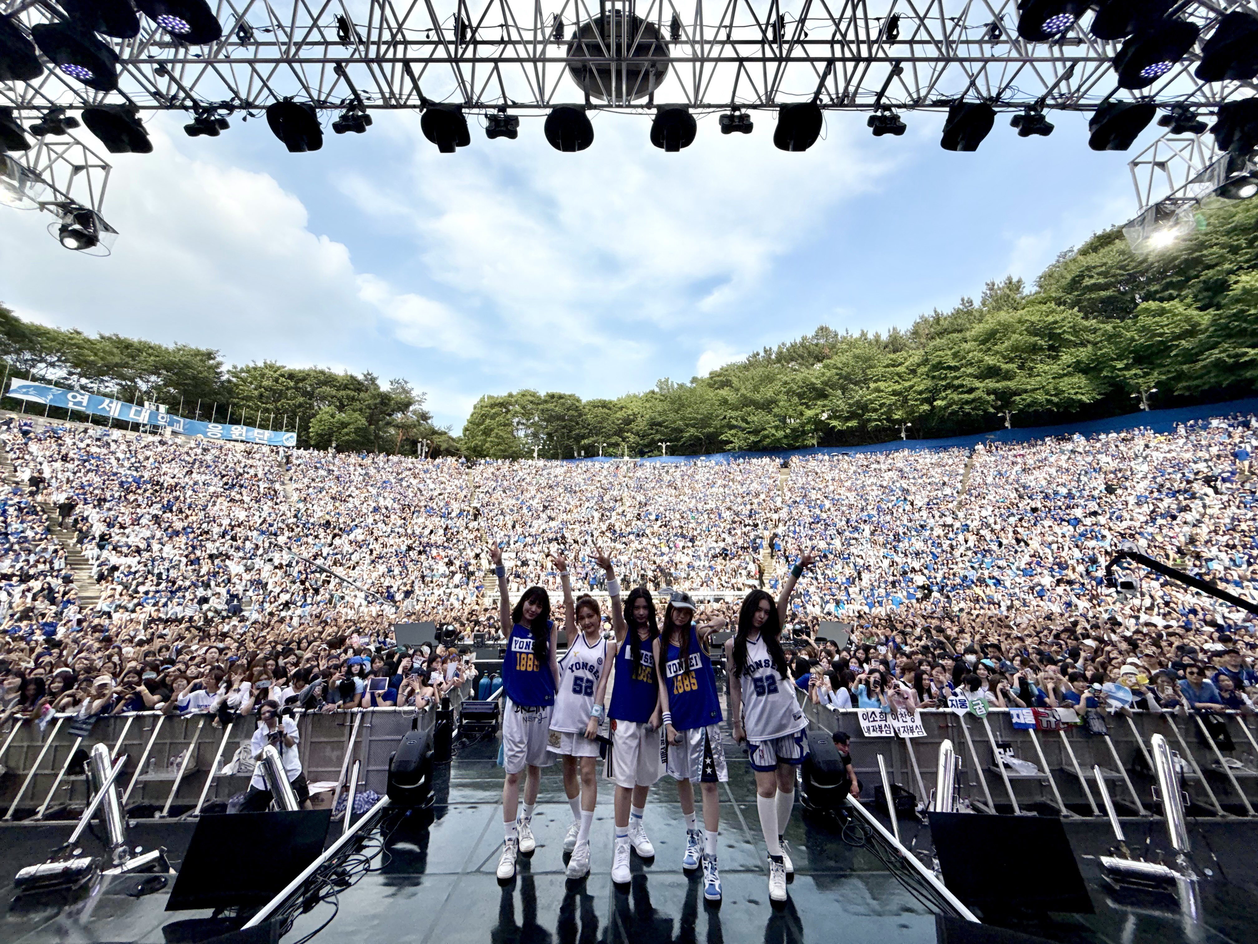 Gs6SqmFakAALAIT?format=jpg&name=4096x4096