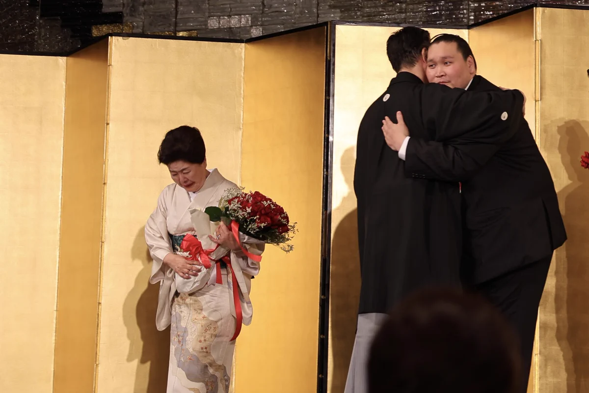 伊勢 ヶ 濱 部屋 後援 会 会長
