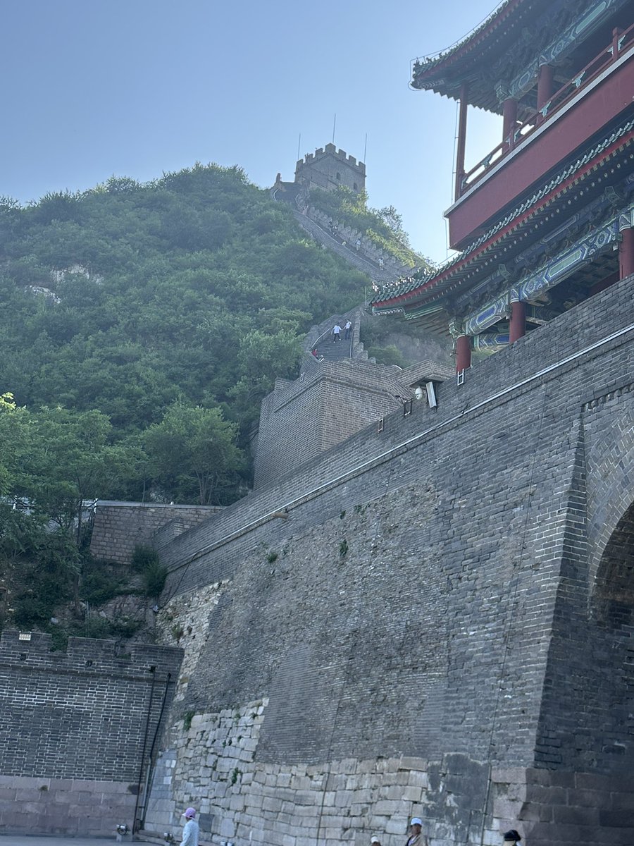 Огцом өндөрт гараад ухарч буулаашдээ 😅