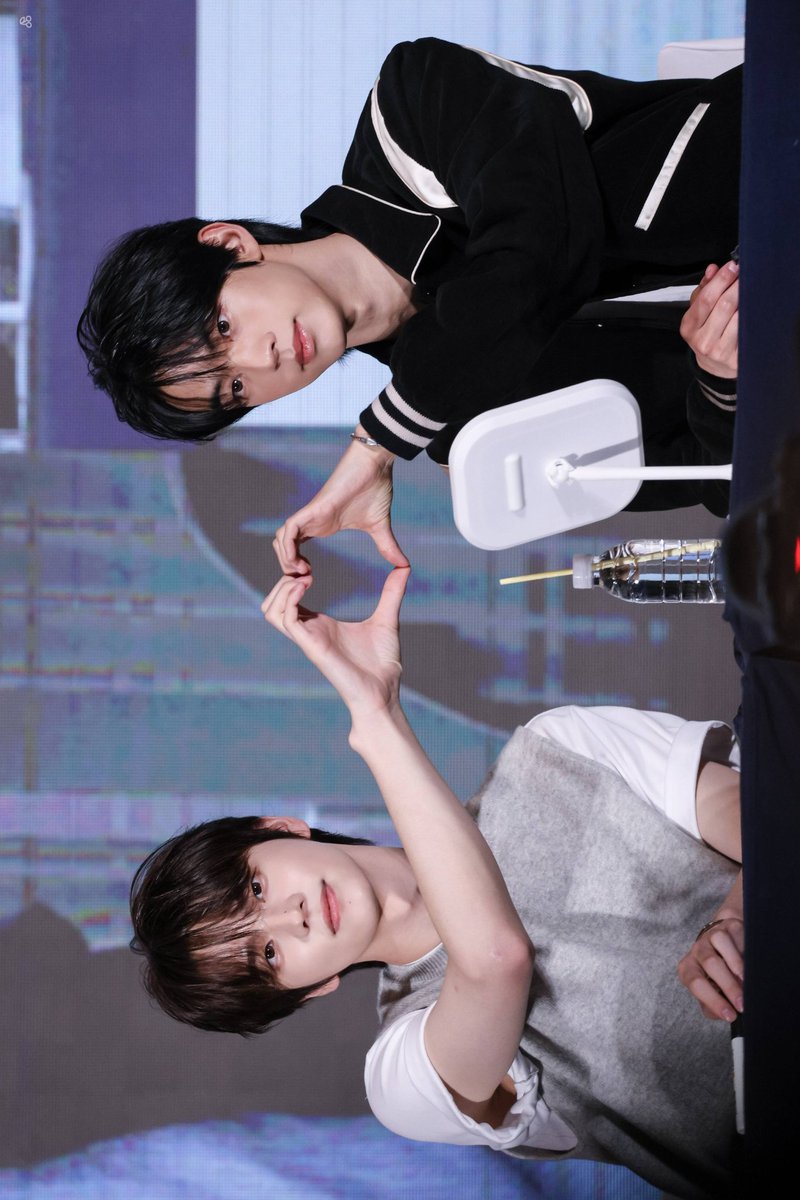 250608 이즈위 상하이

큰하트 작은하트

#신유 #shinyu #도훈 #dohoon #유도즈 #투어스 #tws