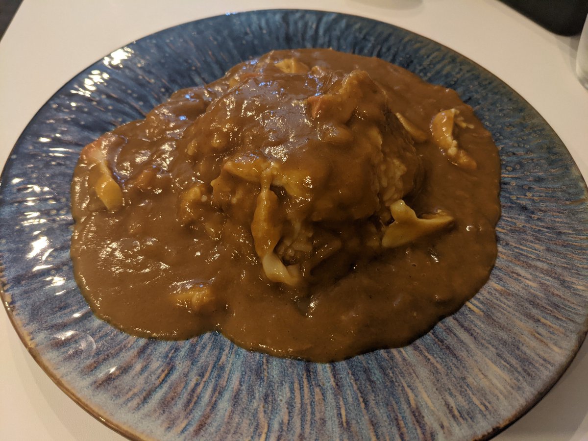 N_ASHITAKA's tweet image. 私はコスプレ前はほとんど飯を食わない🤔
イベントで写真撮って貰った時にお腹出てたら、ローレシアの王子のイメージダウンだからね😵
その分、コスプレ後思い切り食うのだっ😆
お寿司、海鮮丼、ホッキ貝カレー、味噌ラーメン♥
昨日今日と、北海道グルメ堪能しました😉
さらば北の大地✈️