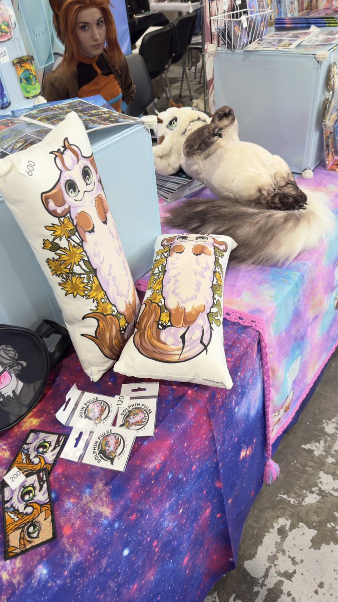 SomniaStudio's tweet image. Трохи звіту з Фан Кону. Ми ще живі 😅 
Чекаємо вас на нашому стенді 🥰