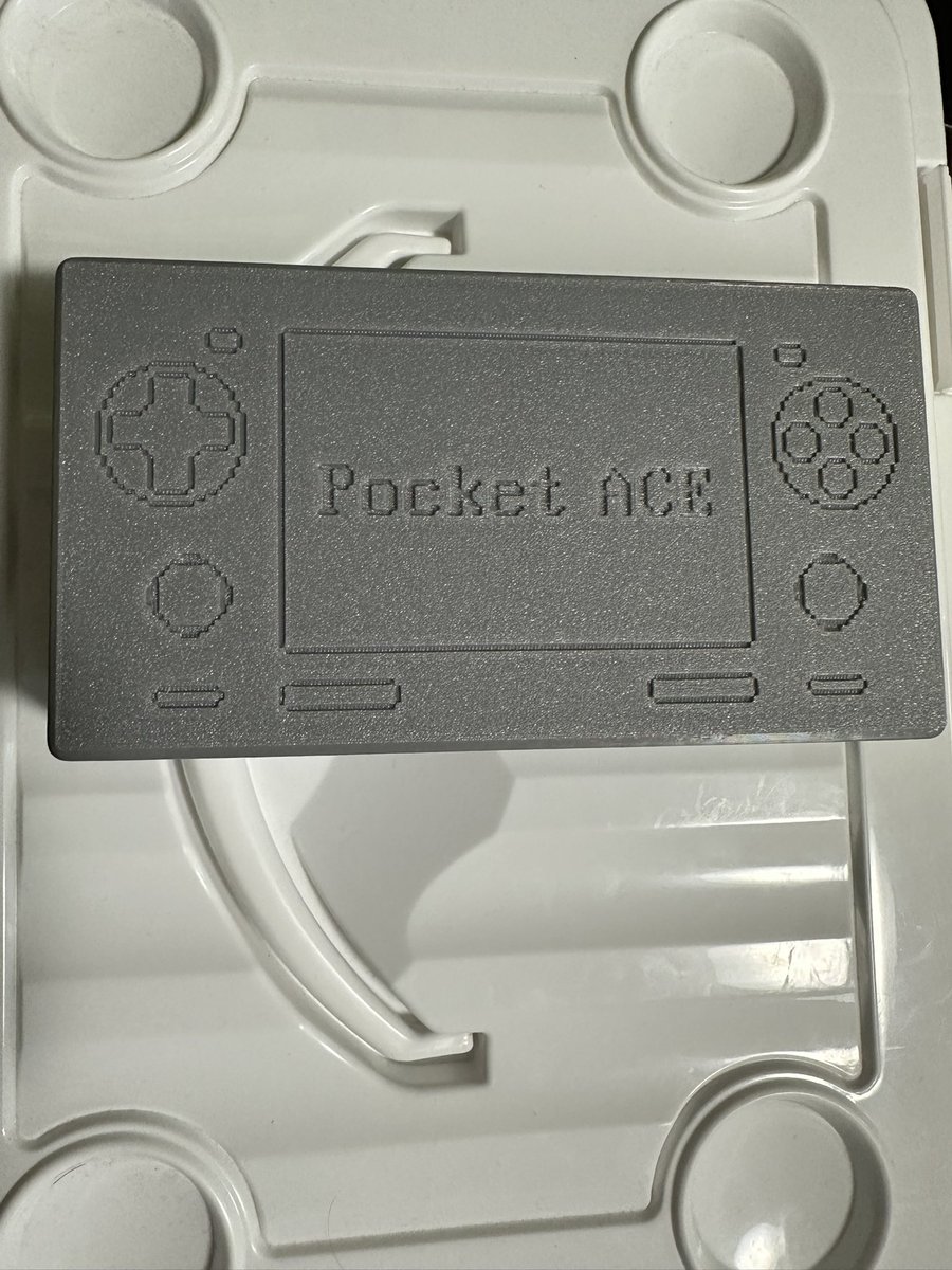 yusuke72323's tweet photo. ドン!!!!
クオリティは小麦さんのやつの方が良さそう🤨
#AYANEOPocketACE のケース https://t.co/mtusRIeYEr