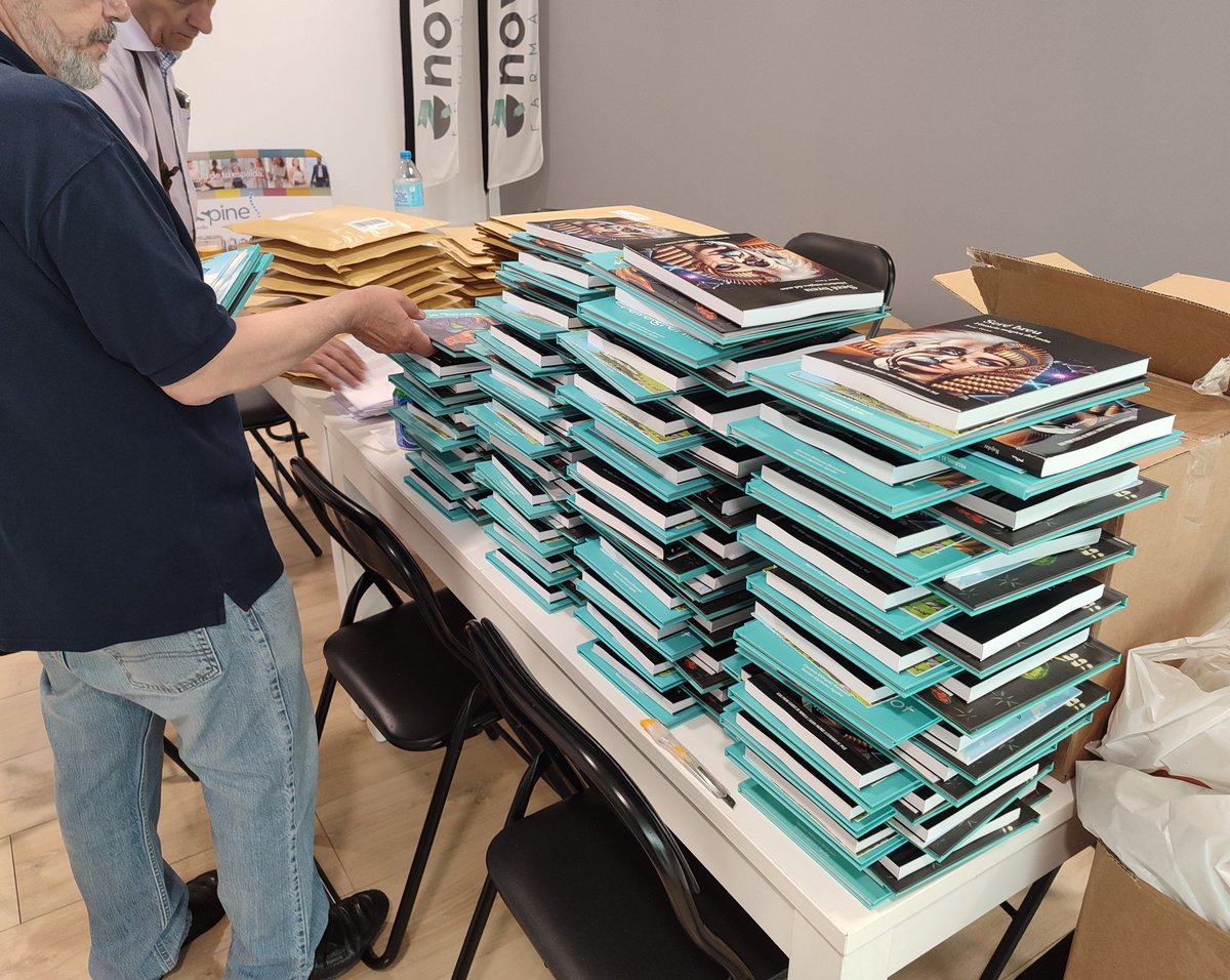 L'Oronella (@loronella) on Twitter photo Acabem d'enviar les últimes novetats de L'Oronella als nostres subscriptors VIP. Unes edicions en colaboració en El Piló, Patronat de la RACV, <a href="/CasalBiB/">Casal Bernat i Baldoví</a> o <a href="/LoRatPenat_/">LO RAT PENAT</a>
Per lo que costa un café a la semana, ¿t'unixes al club del valencianisme idiomàtic?
👉🏻oronella.com/subscriu-te Acabem d'enviar les últimes novetats de L'Oronella als nostres subscriptors VIP. Unes edicions en colaboració en El Piló, Patronat de la RACV, <a href="/CasalBiB/">Casal Bernat i Baldoví</a> o <a href="/LoRatPenat_/">LO RAT PENAT</a>
Per lo que costa un café a la semana, ¿t'unixes al club del valencianisme idiomàtic?
👉🏻oronella.com/subscriu-te