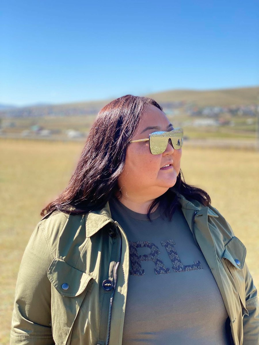 BatchimegP (@p_batchimeg) on Twitter photo Намайг Хужиртын голоос өвөлд нь мөс араг дотроо хийгээд үүрдэг( хувцас хунараа угаах), зунд нь шээзгий үүрээд аргал түүдэг байсан гэвэл итгэх үү. 
Зуны сайхан тунгалаг өглөө гэв гэнэт бага балчир нас, Хужиртын гол, Шунхлай уулаа санав.. Намайг Хужиртын голоос өвөлд нь мөс араг дотроо хийгээд үүрдэг( хувцас хунараа угаах), зунд нь шээзгий үүрээд аргал түүдэг байсан гэвэл итгэх үү. 
Зуны сайхан тунгалаг өглөө гэв гэнэт бага балчир нас, Хужиртын гол, Шунхлай уулаа санав..