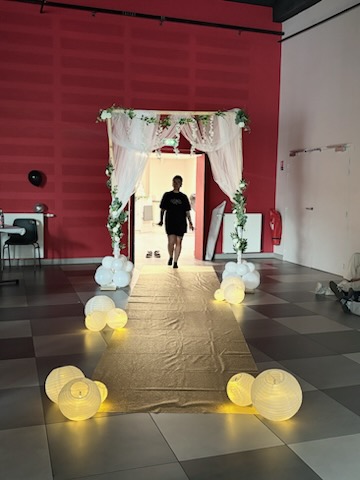 ChristVdbPro's tweet image. Superbe soirée le vendredi 6 juin 2025, merci à M @CEGivors2020 pour la mise à disposition de la salle, merci aux parents d élèves plus 220 jeunes présents. Bonne chance pour le Bac et merci pour cette soirée magnifique @academielyon