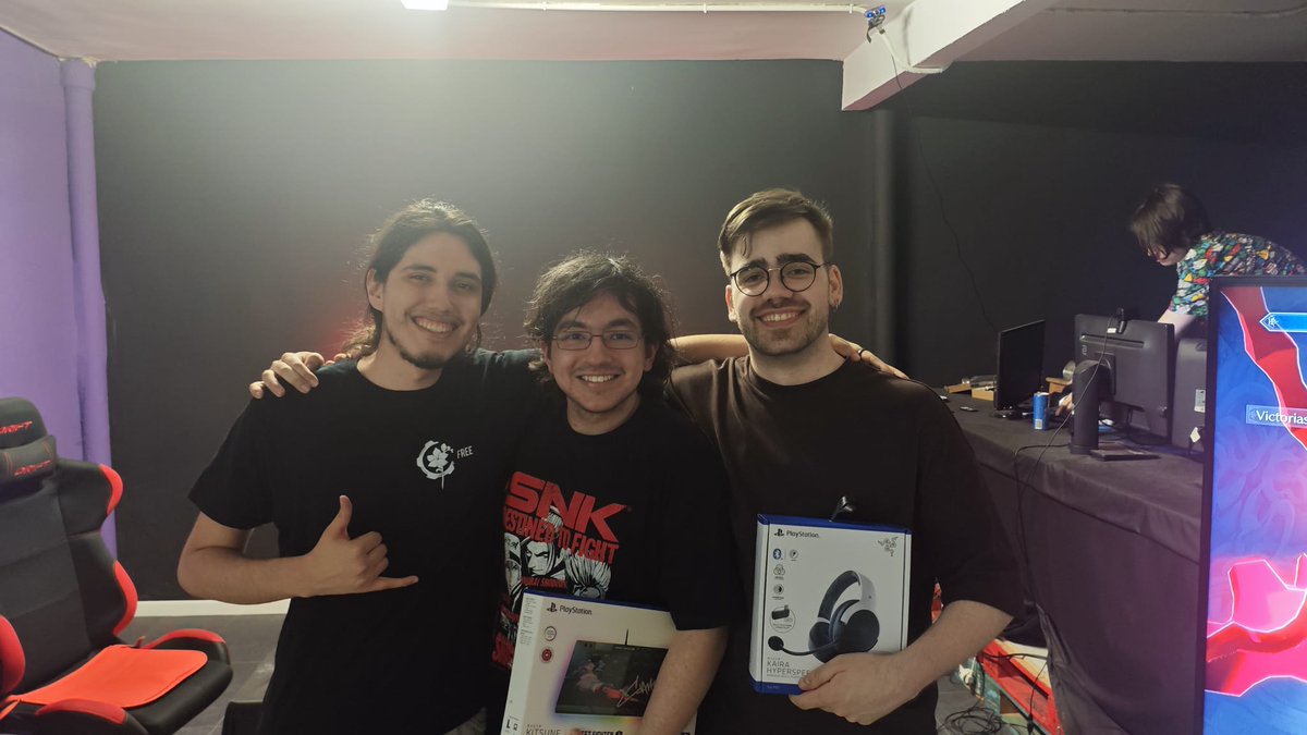 🏆 FINALES MESETA LEAGUE #GBVSR🏆

Enhorabuena a <a href="/PapeadasPepe/">FREE | Pepe Uehara</a>  por coronarse campeón de la Meseta de #GBVSR tras una liguilla de tres torneos y un LCQ 👑

Muchas gracias a <a href="/RazerES/">R Λ Z Ξ R 🇪🇸</a> por los increíbles premios para el ganador y subcampeón 💚

Así quedo el TOP 8 de la fase final: