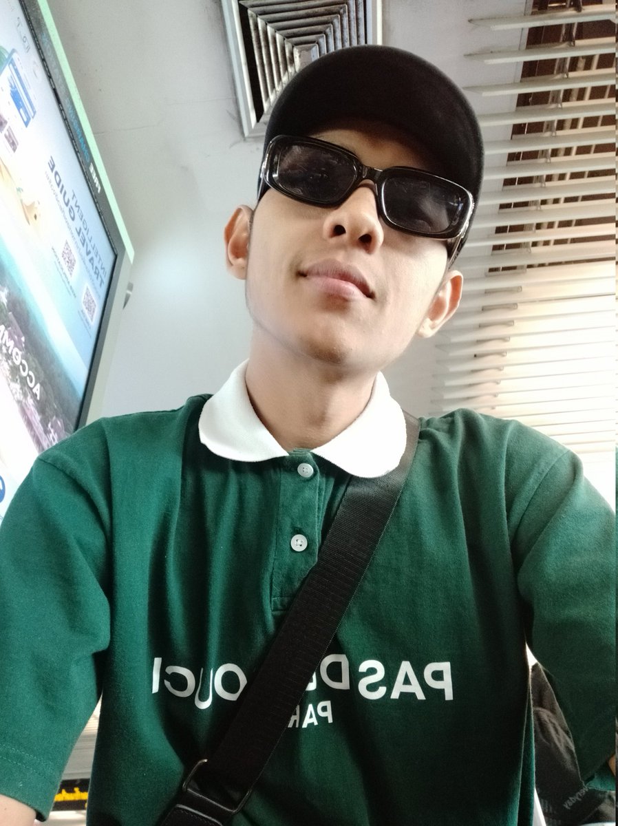 PushObama's tweet photo. ✈️ South https://t.co/OOi5UKt7HG