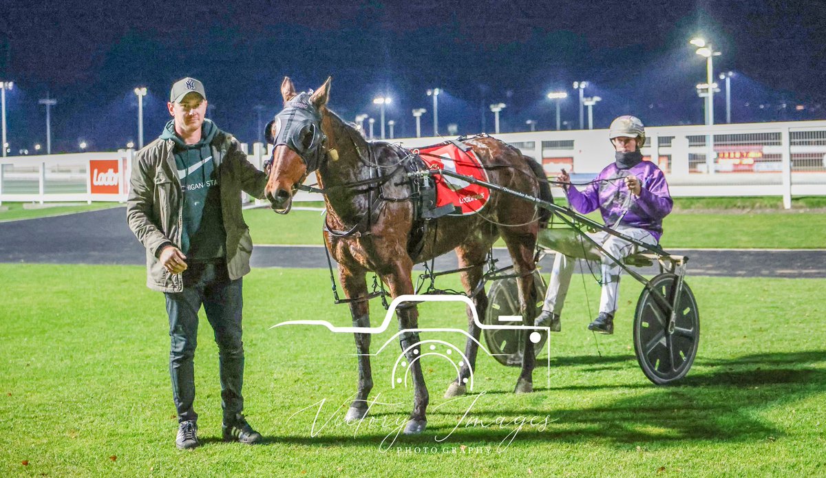 Race 6 - LADBROKES SAME RACE MULTI STAKES

The Conor Crook trained MACHS MARETA brings up a driving treble for Rohan Hillier