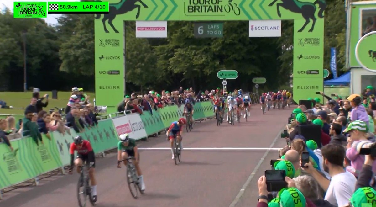 Sarah Van Dam picks up 1 bonus second in the first of our intermediate sprints 💪

5 laps to go

#ToBW