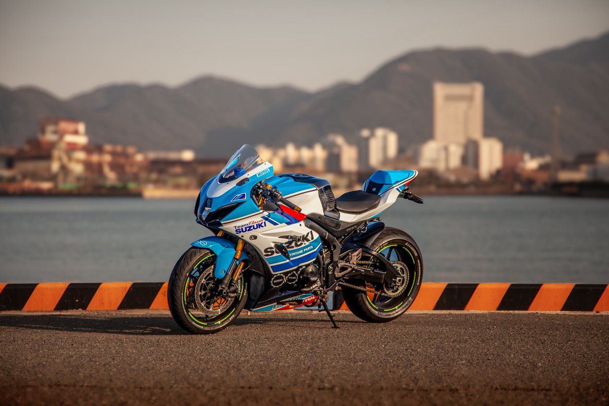 nabe_r1kr's tweet photo. #俺のgsxが一番カッケェ https://t.co/hRdX4weSku