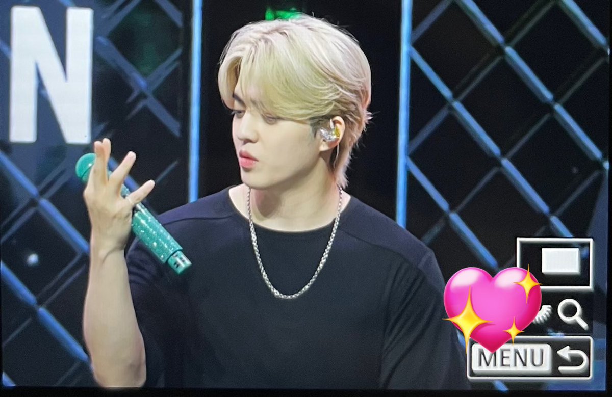 LoveHope_84's tweet photo. 250608 GV #에스쿱스 

귀여웅🥺
#세븐틴 #seventeen #에스쿱스 #SCOUPS #승철 #최승철 https://t.co/zJbg1uBRSl