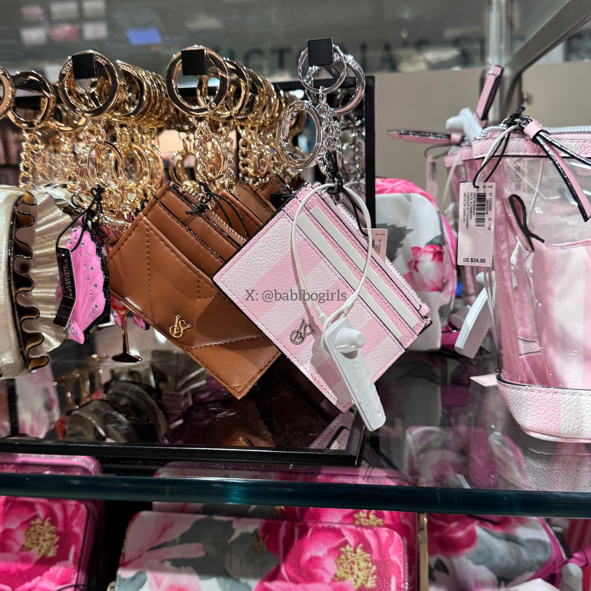 babibogirls's tweet photo. รับหิ้ว victoria’s secret จาก usa 🇺🇸 

 card holder/foldover card case 990บาท
 wallet 1390บาท

⭐️ เปิดรับถึง10มิถุนายน รอของถึงไทยต้นเดือน7นะคะ
 #victoriasecretthailand #victoriasecret 
 #พรีออเดอร์อเมริกา #รับหิ้วเมกา https://t.co/mjSFSLHTFq