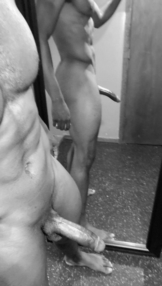 DBigburner's tweet photo. Need someone's daughter kneeling in front of the mirror 😩😩 https://t.co/fWZgqandUG