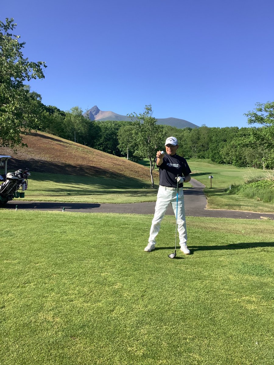 gamera2488's tweet photo. ⛳️☀️大沼レイクGC 7,000Y
🔵バックティからラウンド❣️
さすがクラチャンメンバー
2m位のパットを全部入れてきます😆👍
🆕アイアンはバッチリ👌
ショットは変わらないけれど、、、
自分以外の3名は70台🌟
パターの凄さ勉強になりました📚🙇♂️
#キャロウェイ #callaway #XForged https://t.co/y7WTBGeNBR