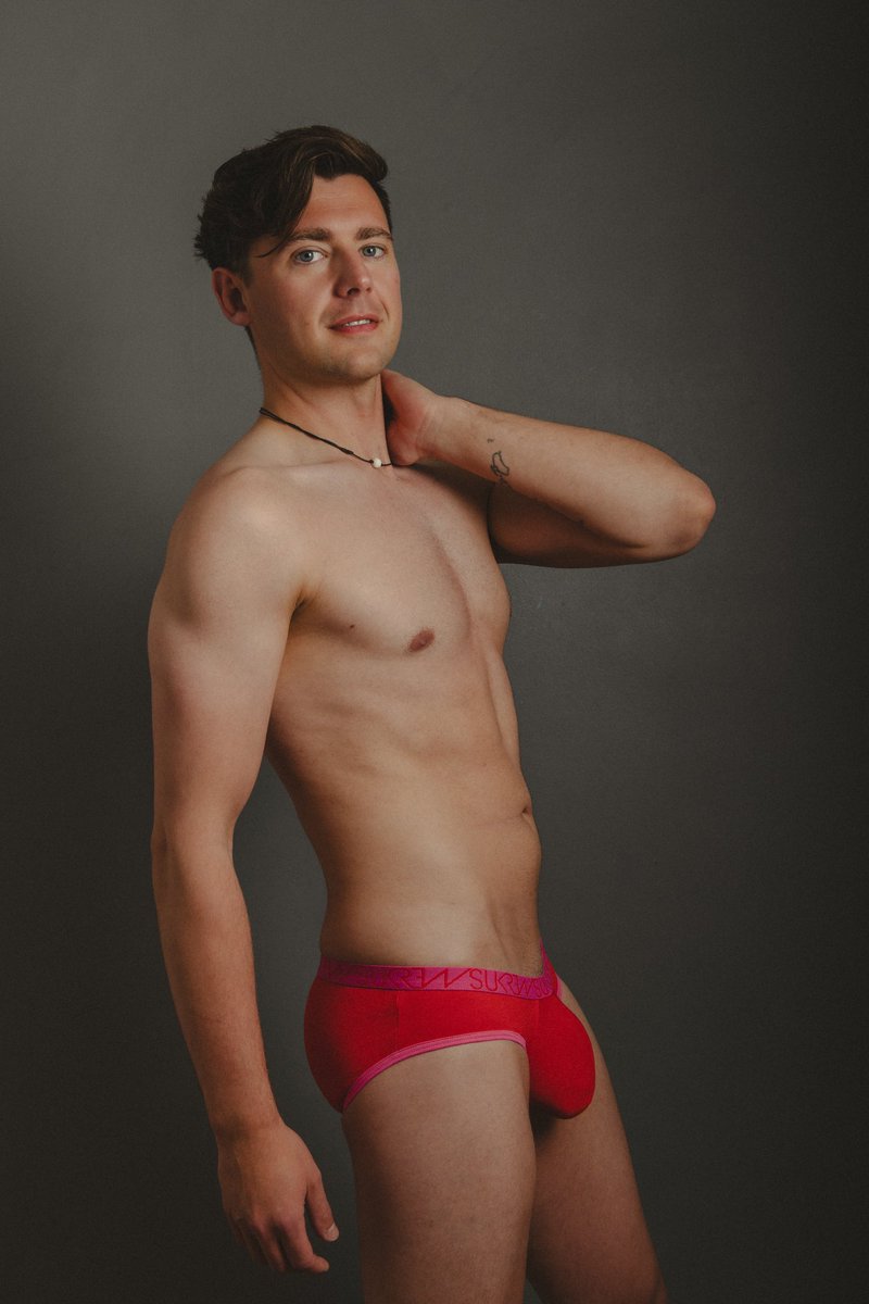 It's pink and hugs my....figure. Just how I like them!
<a href="/SUKREW/">SUKREW</a>
<a href="/MWordsPhoto/">MWords</a>
#gay #gaymen #gaymodel #malemodel #malemodeling #photoshoot #photography #lgbtq #lgbt #lighting #modeling #modellingshoot #modellingphotography #modelphotography