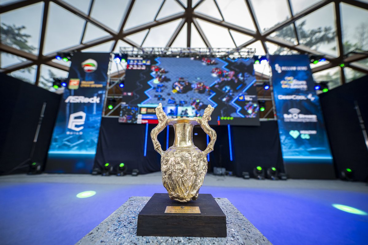 BeoCasts's tweet image. Fun fact: the @BGEStaraZagora trophy is ~6kg, which means it&apos;s 25% of checked luggage max weight. Good luck @Clem_sc2!