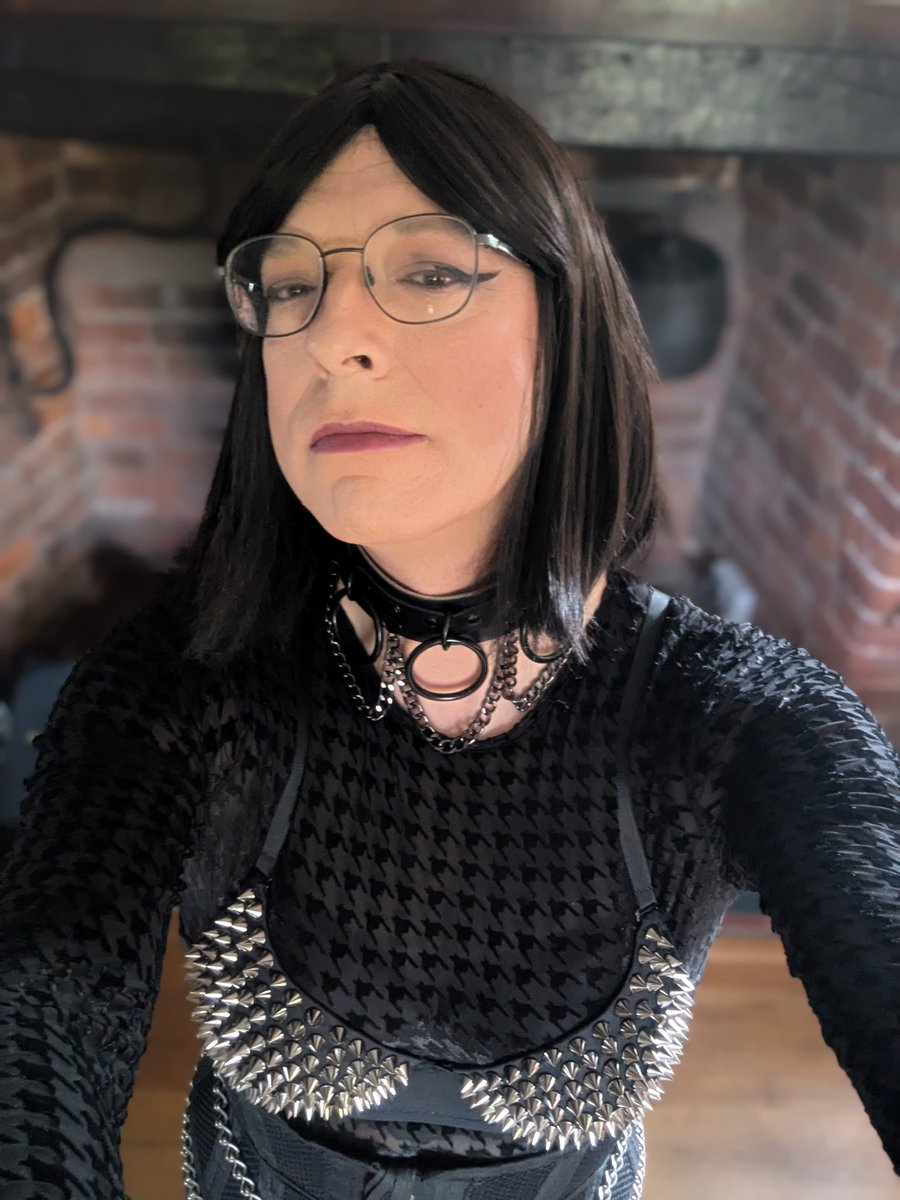 Ready for a Sunday with friends😈😈