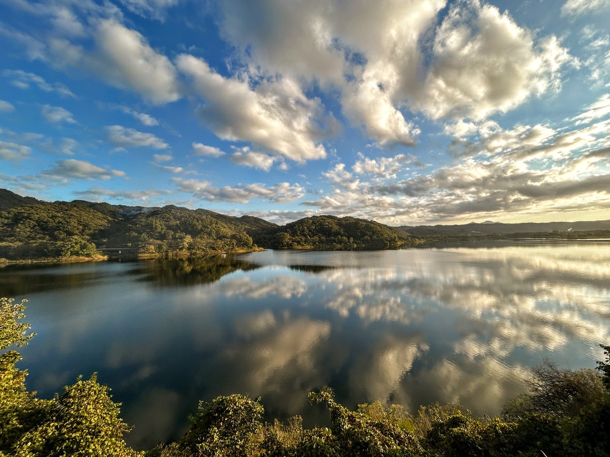 皆様 日曜日いかがお過ごしでしたか？☝️☺️
今日は夕暮れの釜房湖の風景から……😌🙏
今日もたくさんの素敵なコメント💬やお写真＆いいね❤️＆RP
(ღ*ˇ ︶ ˇ*)｡o♡に感謝しております🙏✨️
皆様が明日も笑って過ごせますように(*ฅ́˘ฅ̀*)ෆ˚*
🌹⋆︎*ﾟ∗good night…✴︎🌙.°
 #過去の風景