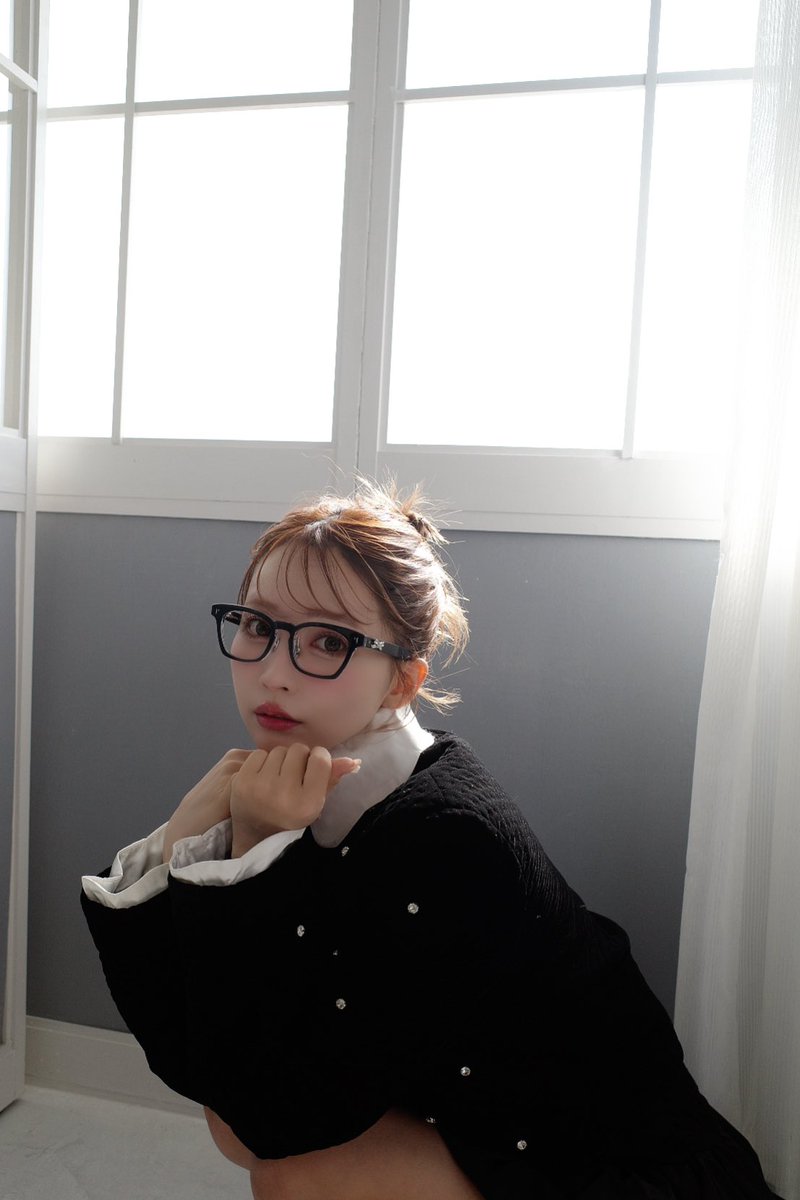 🤍お知らせ🤍

めちゃくちゃ可愛い
メガネを作りました🥹👏🏻👓

詳しくは昨日のYouTube、
Instagramの方をチェックしてね🎀

7/6に発売記念イベントもあるよ！！
2ショット撮ろうねぇぇ💞

▼6/9(明日)20:00〜予約発売開始♡
https://t.co/2P7RD81TYO https://t.co/FH34kbnjAo