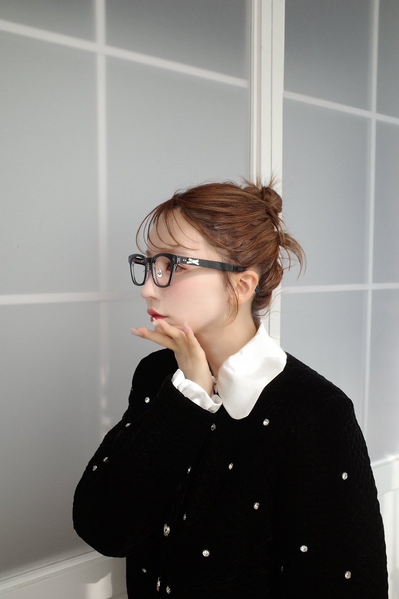 🤍お知らせ🤍

めちゃくちゃ可愛い
メガネを作りました🥹👏🏻👓

詳しくは昨日のYouTube、
Instagramの方をチェックしてね🎀

7/6に発売記念イベントもあるよ！！
2ショット撮ろうねぇぇ💞

▼6/9(明日)20:00〜予約発売開始♡
resee.jp/collections/yu…