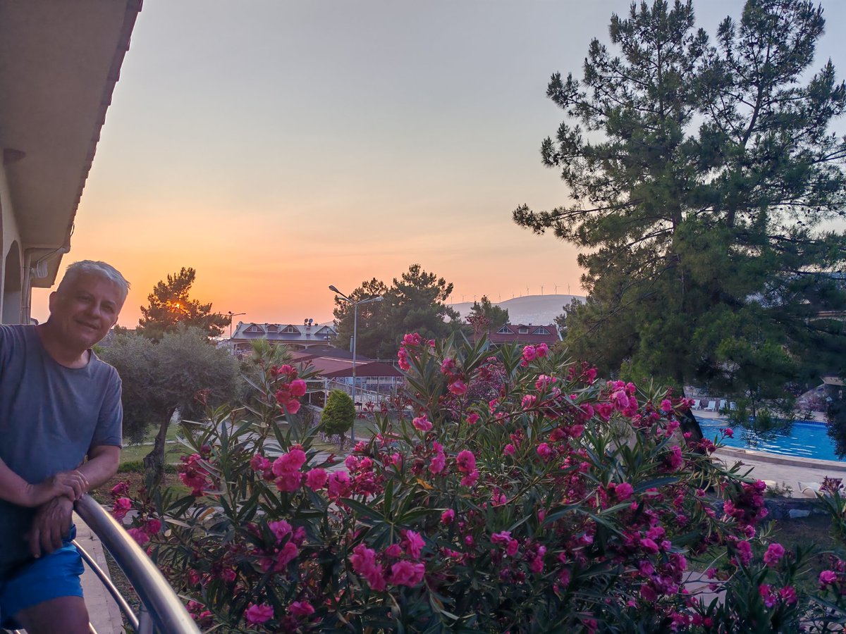 Adaletli ve huzurlu bayramlar dilerim