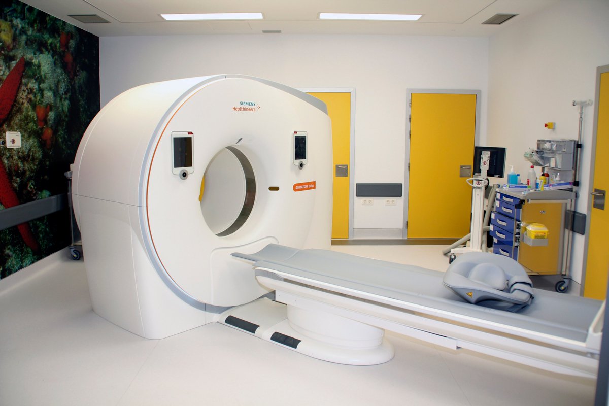 El Área Sanitaria, siguiendo su planificación basada en criterios sanitarios y técnicos, abre agendas de las consultas externas de Neumología en el Hospital Universitario de Melilla #HUME. Los pacientes están siendo informados directamente por teléfono. facebook.com/permalink.php?…