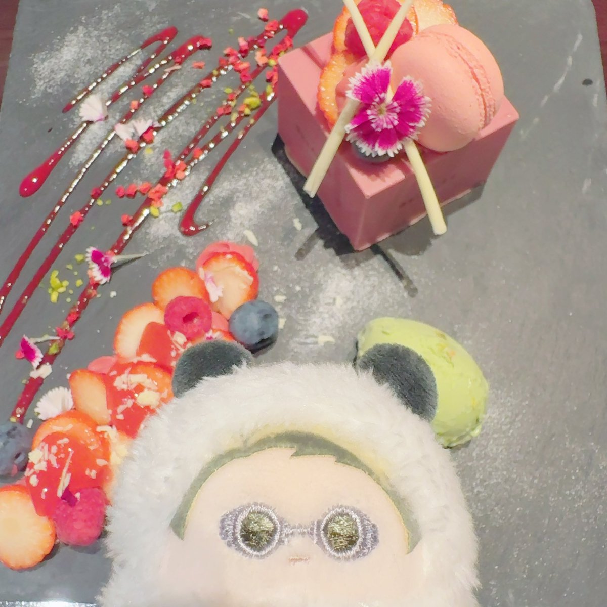 mochiya0504's tweet image. 京都行って蕎麦を打ってきたオタク
灰七チャンも一生懸命こねこねしてあの綺麗な長さになるよう丁寧に切ったんだろうな……愛……私が夏なら愛しさのあまり二人をズゾッしてしまう