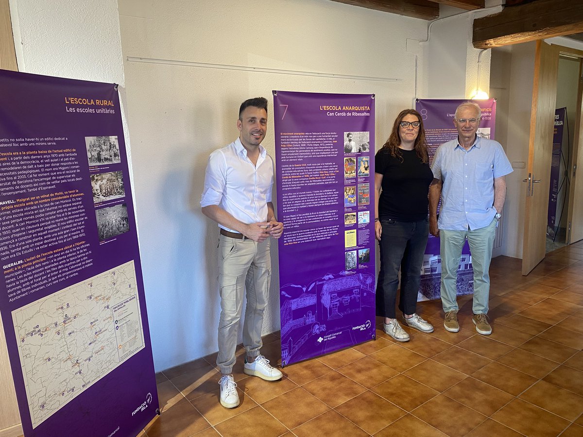 Sergi Albrich 🎗 (@salbrich) on Twitter photo Ahir, a Campelles, es va inaugurar l’exposició itinerant “Els Mestres de la República”, impulsada per un equip de voluntaris amb el suport de la <a href="/FundacioIrla/">Fundació Irla</a> i el <a href="/CCRipolles/">Consell Comarcal del Ripollès</a>. Educació, vocació i repressió en una exposició que recorrerà els municipis del #Ripollès. Ahir, a Campelles, es va inaugurar l’exposició itinerant “Els Mestres de la República”, impulsada per un equip de voluntaris amb el suport de la <a href="/FundacioIrla/">Fundació Irla</a> i el <a href="/CCRipolles/">Consell Comarcal del Ripollès</a>. Educació, vocació i repressió en una exposició que recorrerà els municipis del #Ripollès.