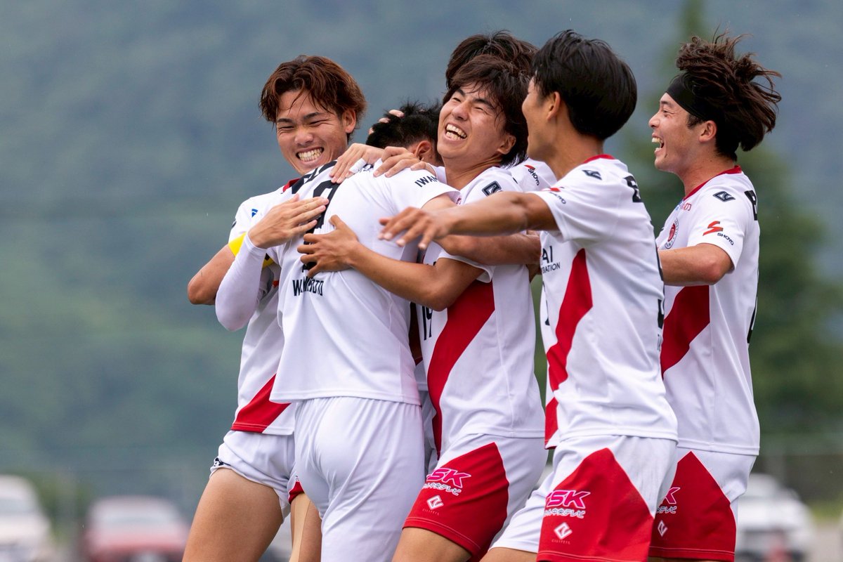 𝗚𝗢𝗔𝗟 𝗠𝗢𝗠𝗘𝗡𝗧📸🔴🔵 #2脇本晃成
“セットプレーからヘディング💥”