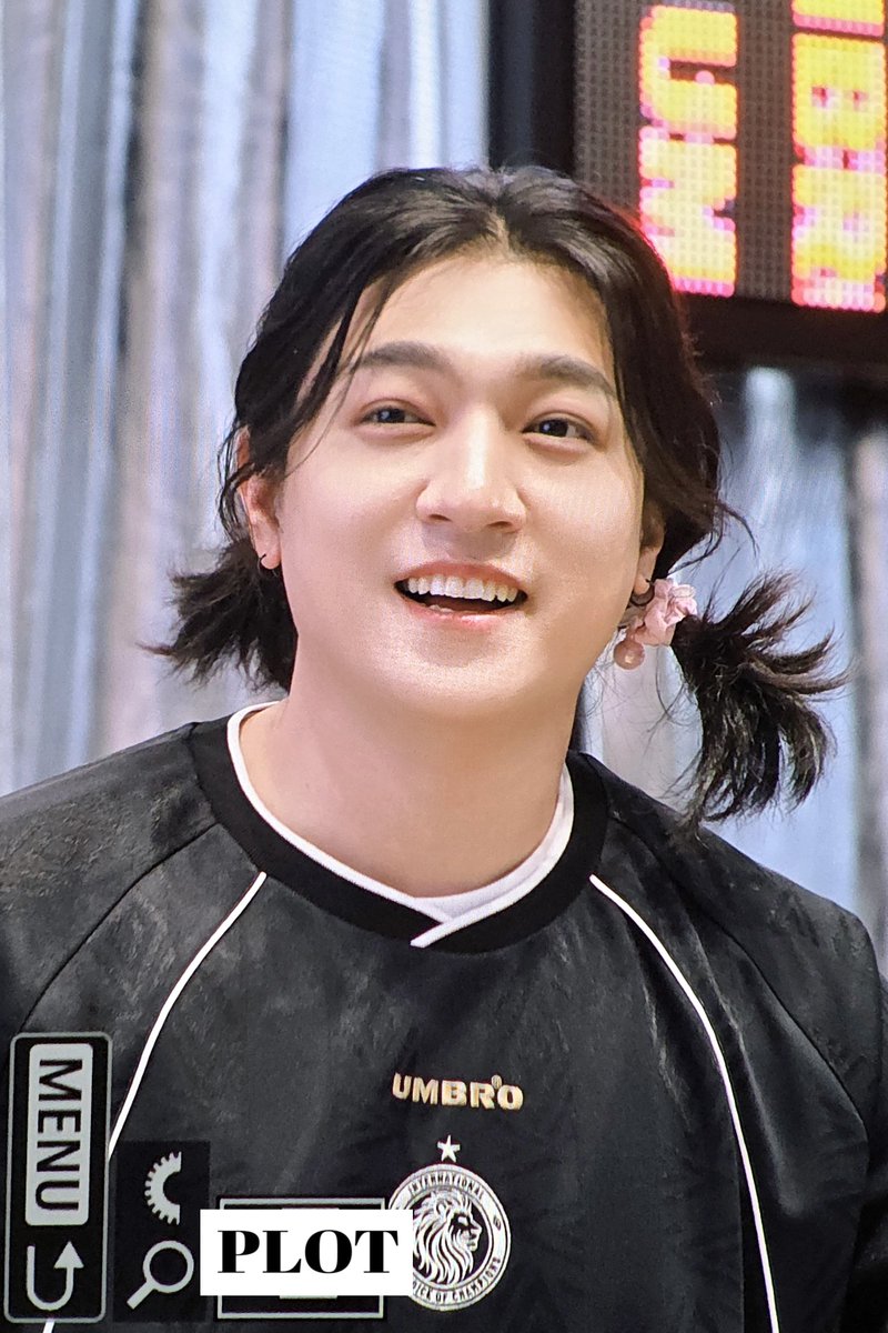 𝐏𝐥𝐨𝐭 tweet media