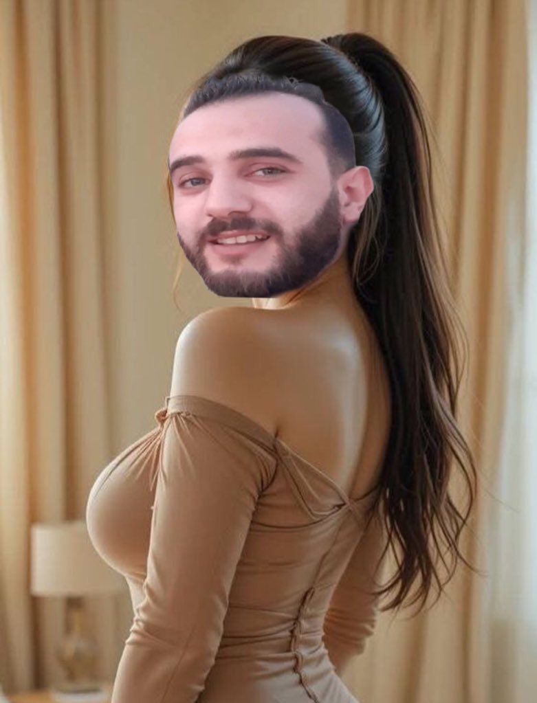 MMeebeid's tweet photo. @wykw365678 نحن بنات ممحونات محترمات بنحب النيك والمص انا موجب فين السالب اللي يمتعني بزبة الشديد للتواصل 

+966 55 745 7701 https://t.co/jDvDsteYgh
