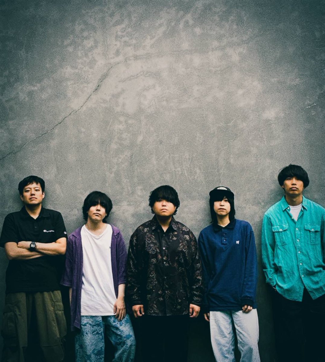 次回ライブよりベースにトルネードキック木村(<a href="/tornadokickass/">トルネードキック木村</a> )を正式に迎えてライブを行います。それに伴いアー写を更新しました。よろしくお願いいたします。

撮影者 マハラジャチキン弁当2