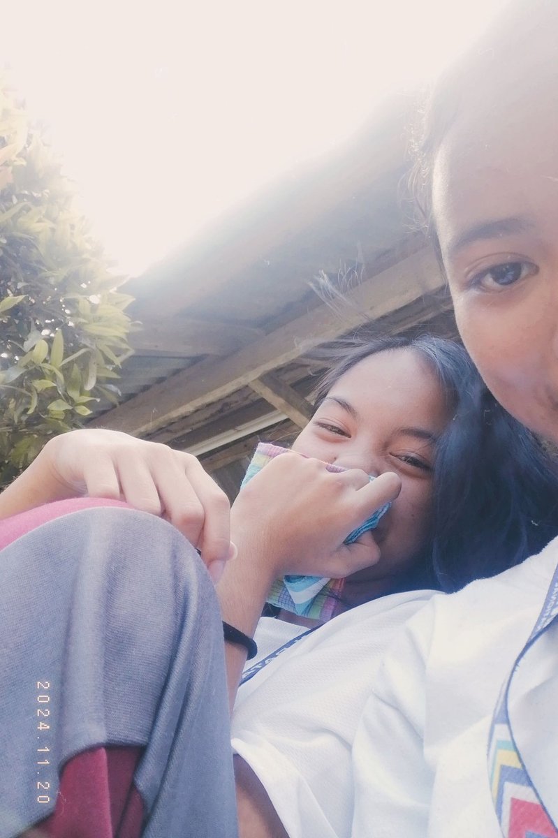 MARYANDAL263614's tweet photo. happy bff's day my doretheal https://t.co/tkh7L2SzwP