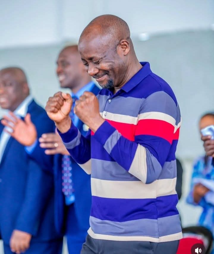 Mwamba yupo live
Ni muda wa REMONTADA