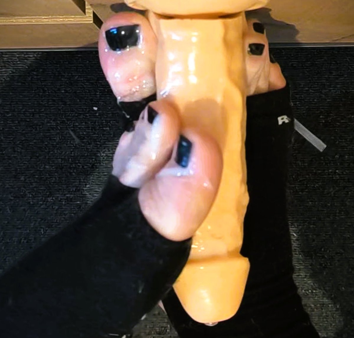 AgnesFemboy's tweet photo. Hey, i'm back in business! Business of jerking off cocks with my feet for juicy cum and sucking them dry 😛

#фембой #гейфутфетиш #femboy #femboyfeet #footfetish #crossdresser #feet #gayfeet #gay #nsfv #sissyfeet #sissy #cumonfeet #footjob #cumtribute #fatsissy #chubbyfemboy https://t.co/MZdlRKtOqV