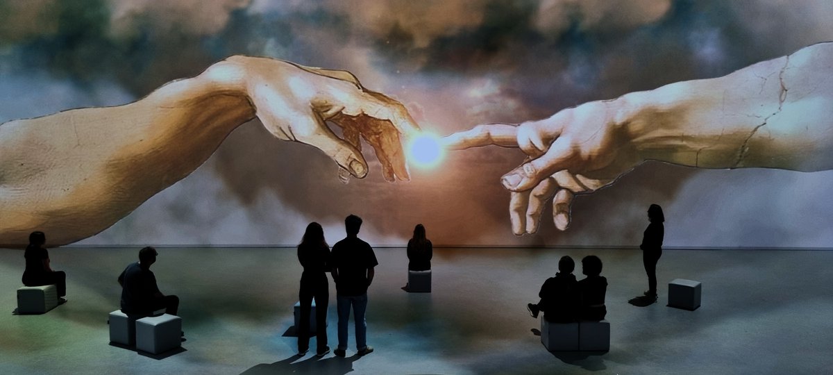 LEONARDO VERSUS MICHELANGELO és una nova experiència immersiva que et convida a entrar en la ment d’aquests mestres universals i viure un desafiament creatiu com mai.
Et poses del costat de la raó o de la passió? 🔥
T'esperem el 17 de setembre! 
🎟️ bit.ly/leonardoversus…