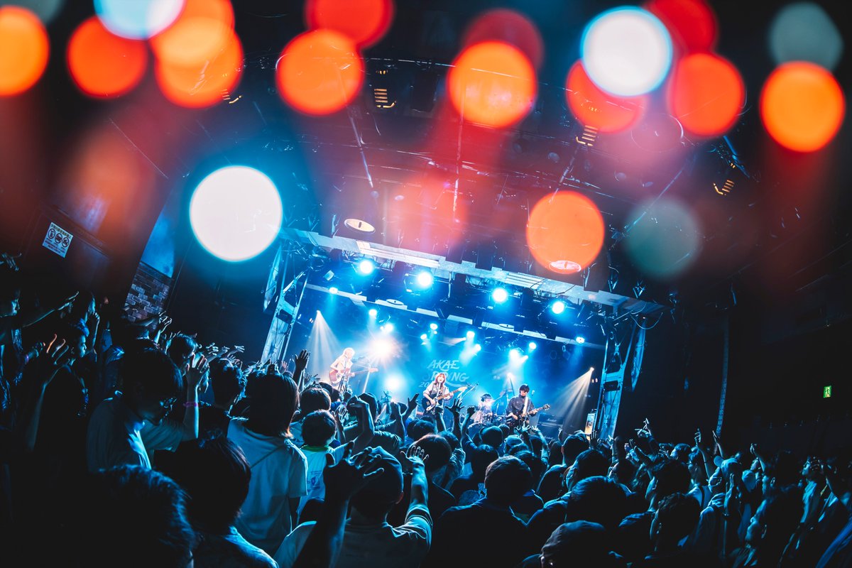 SAKAE_SPRING's tweet image. 《NAGOYA CLUB QUATTRO》
hockrockb(@hockrockb)のライブが終演!
鳴らす音すべてが叫びのようでまっすぐな衝動がフロアに響き渡る。強さと優しさが共存する、胸を打つライブでした!
✨ポスタープレゼント企画実施中✨
詳しくは公式アプリへ!
#サカスプ2025 #zipfm
#サカスプポスプレ2025
📸…