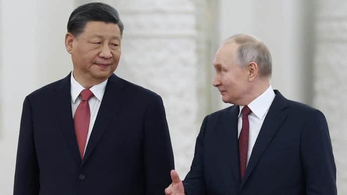 RT by @mikenov: ❗️Although 🇷🇺Putin calls 🇨🇳China an “unlimited partner,” leaked FSB documents call it an “enemy.” The Russian FSB accuses China of recruiting officials, stealing military technology, taking an interest in the Russian Far East, and studying Wagner for its own PMCs. Behind closed…