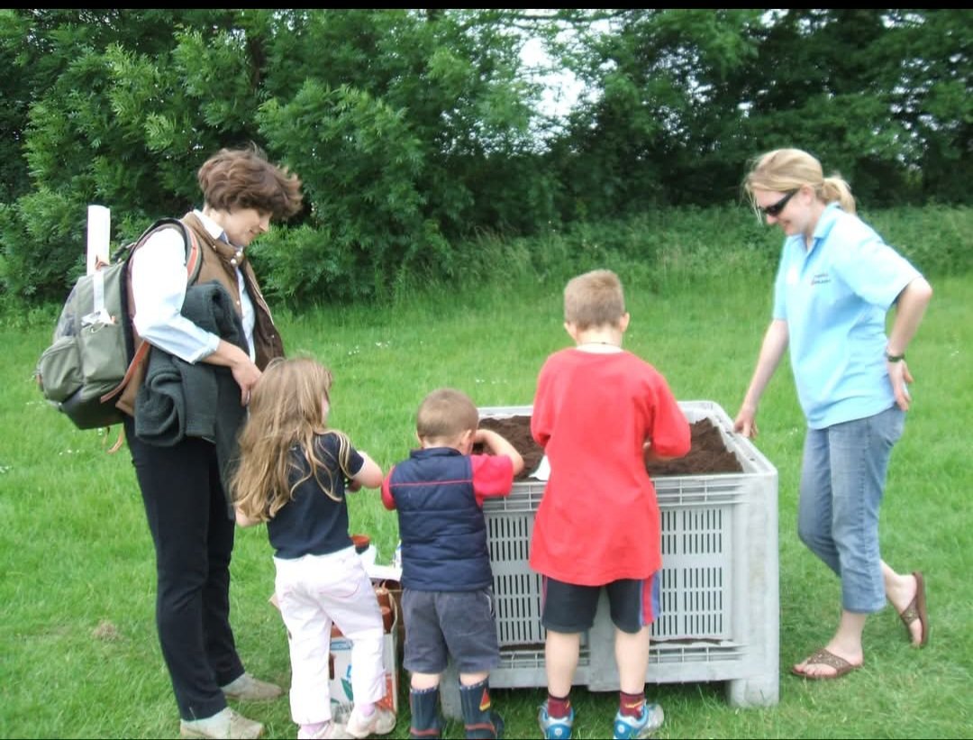 Nigel W Kingston π¬π§ (@kingston22w) on Twitter photo Happy memories of <a href="/OpenFarmSunday/">OpenFarmSunday</a>
<a href="/SyngentaUK/">Syngenta UK</a>
Great work educating the public of the great work many farmers do ! Happy memories of <a href="/OpenFarmSunday/">OpenFarmSunday</a>
<a href="/SyngentaUK/">Syngenta UK</a>
Great work educating the public of the great work many farmers do !