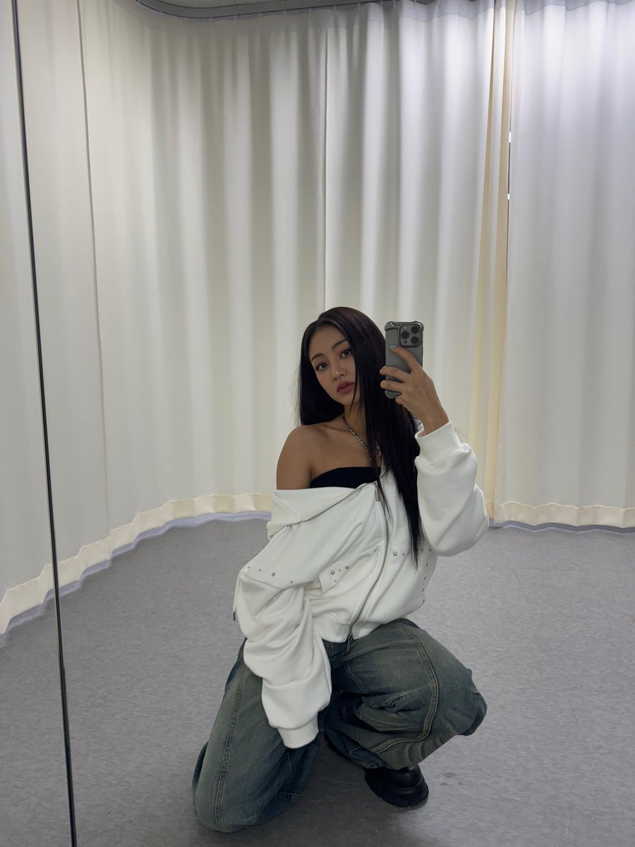 🫧 Update

HELLO???

#JIHYO #지효 #ジヒョ