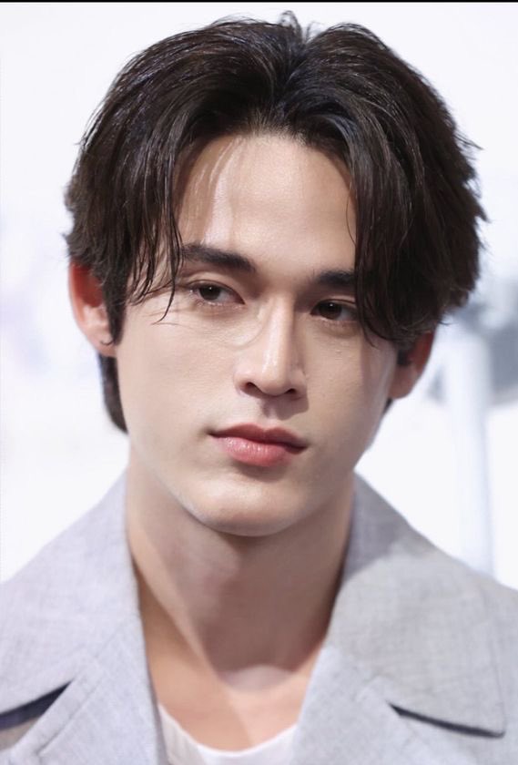 sparkle_fk's tweet photo. bro is genuinely so pretty ~ https://t.co/5FnGvF8kqR