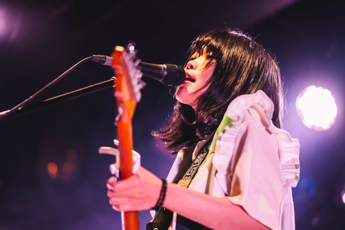 SAKAE_SPRING's tweet image. 《NAGOYA CLUB QUATTRO》
なきごと(@_nakigoto_ )のライブが終演!
物語のように紡がれる言葉と、胸にそっと触れるようなメロディ。聴き手それぞれの記憶に重なりながら心を揺らすステージでした!
✨ポスタープレゼント企画実施中✨
詳しくは公式アプリへ!
#サカスプ2025 #zipfm…