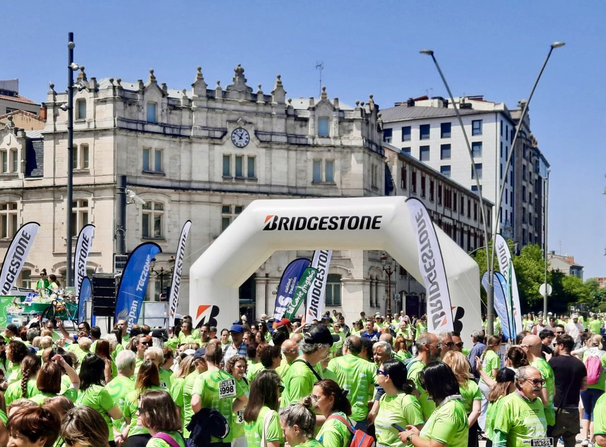 Acompañando a <a href="/ContraCancerEs/">Asociación Española Contra el Cáncer</a> #Burgos hoy el equipo de @cuidamos_mundi hemos corrido con el #corazón💚 
#CarreraContraElCáncer