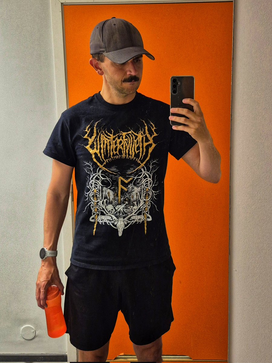 Repping Winterfylleth at the gym today 🤘