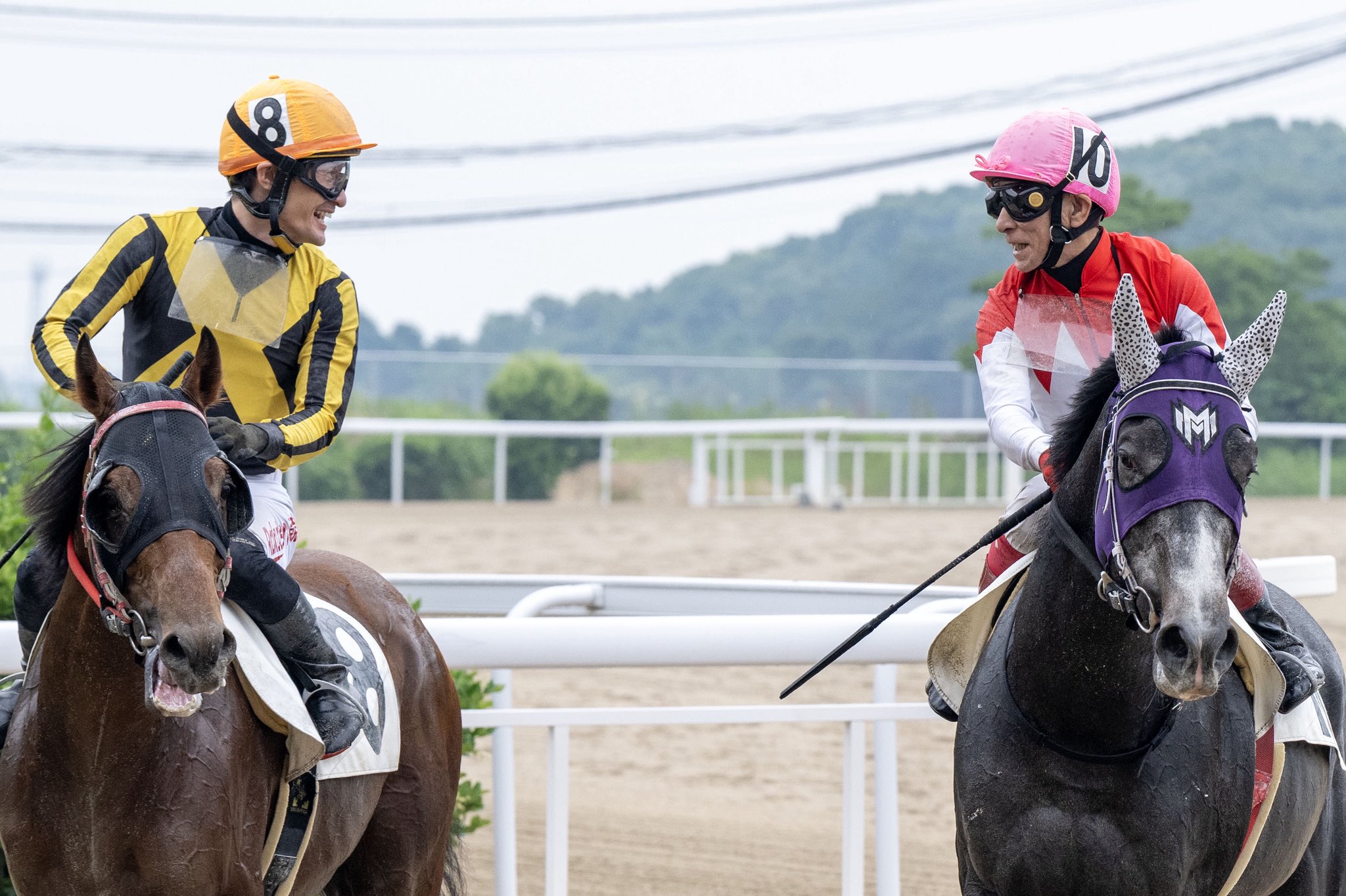 八朔合馬 傳濱野】≪メンズ≫「カフス」をモチーフに金箔のステッチで