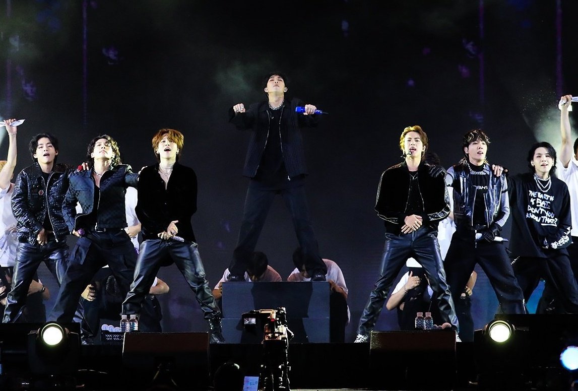 ⟭⟬E ARE B⟬⟭CK

#2025BTSFESTA 
#BTS12thAnniversary 
#BTS
#ARMY